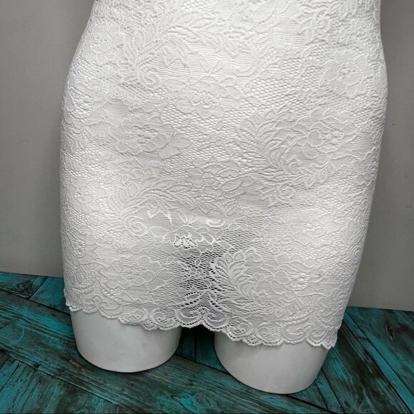 Size S Aritzia Wilfred Sheer  Floral Lace Tank top - Picture 3 of 8